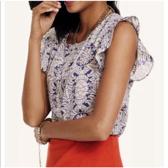 Cabi Flutter Sleeve Floral Blouse #3074 Size S - Picture 1 of 7